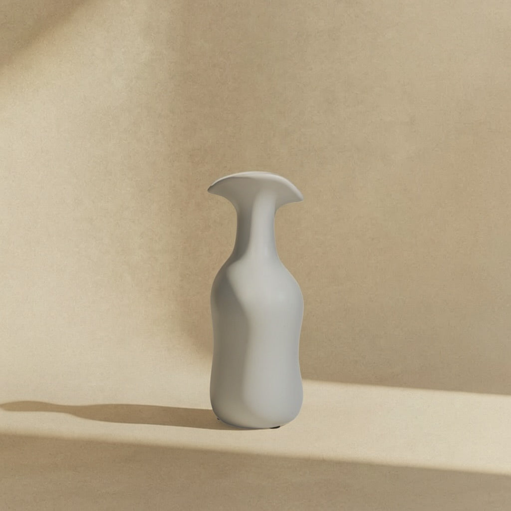 CREAM BLOOMLINE VASE