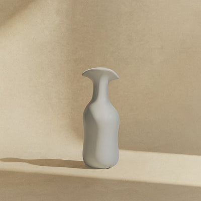 CREAM BLOOMLINE VASE
