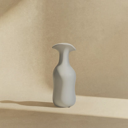 CREAM BLOOMLINE VASE
